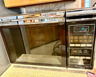 Large selection of kitchen appliances