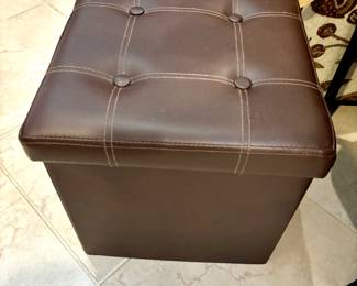 Set of 4 leather storage stools