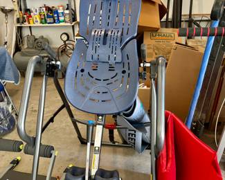 Teeter back stretcher