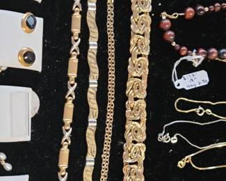 Assorted Gold jewelry 