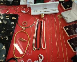 Assorted Gold jewelry 