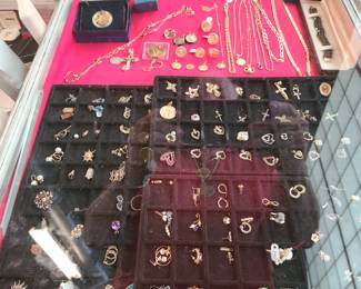 Assorted Gold jewelry 