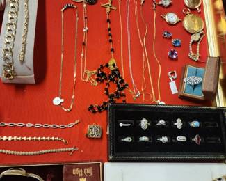 Assorted Gold jewelry 