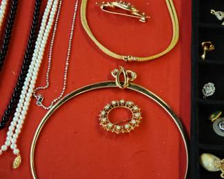 Assorted Gold jewelry 