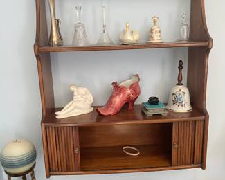 . . . cute shelf display