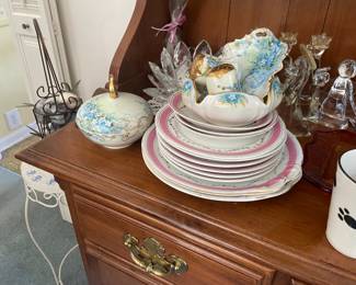 . . . beautiful European accent pieces