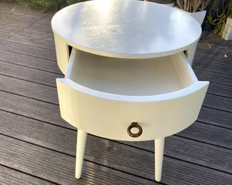 18" diameter, great night table/side table