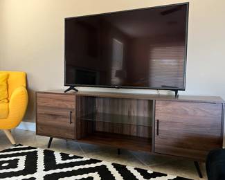 Media Center w Center Glass Shelf, Black & White Area Rug, Yellow Accent Chair x 2