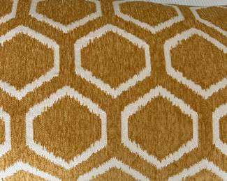 Decorative Geometric Pillow pr