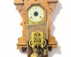 Antique Seth Thomas Clock for Parts please note the clock is full apart
