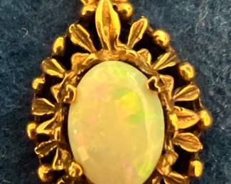 14K & Opal Pendant