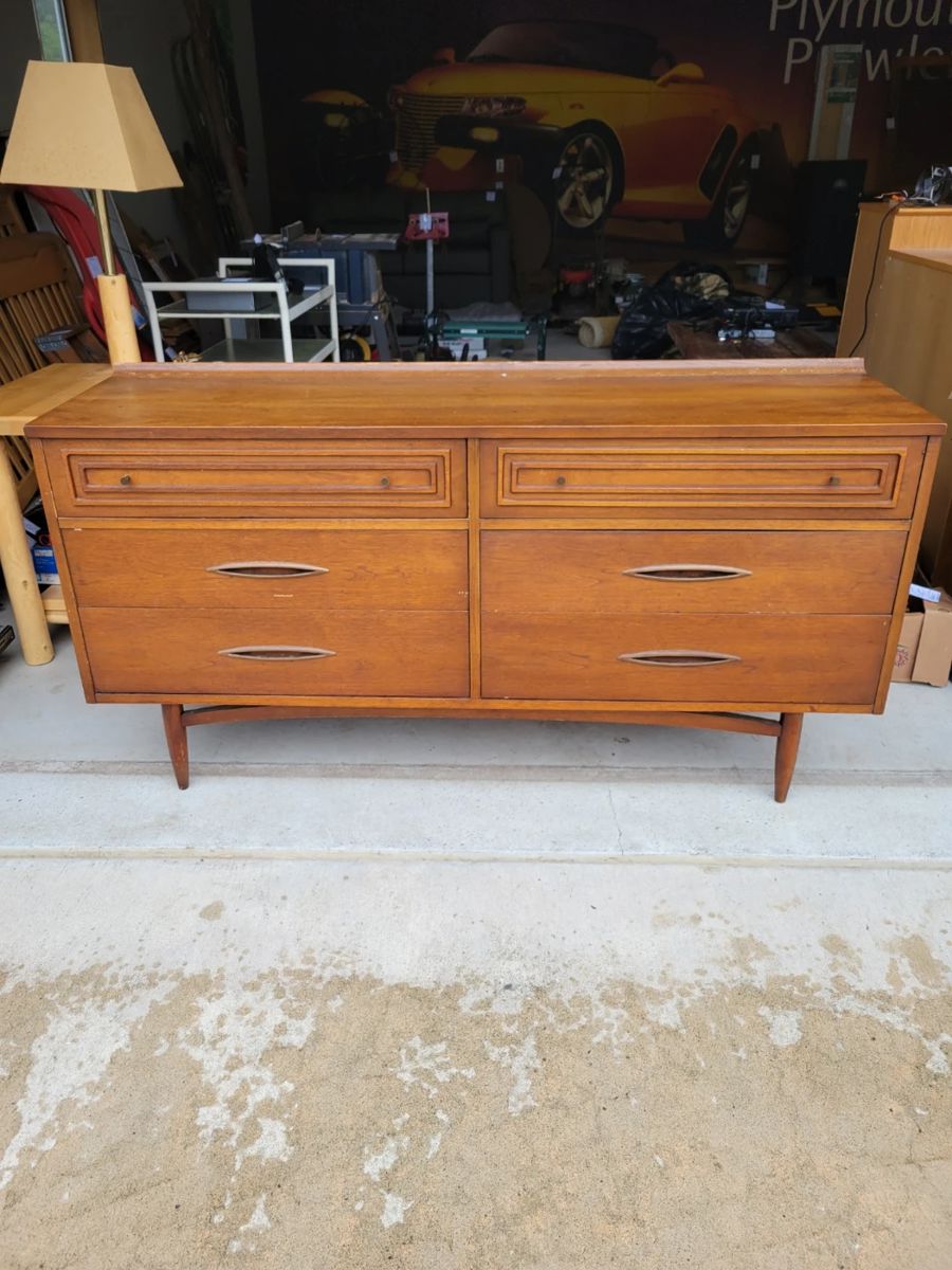Broyhill Sculptra Mid Century 6 Drawer Lowboy Dresser with Mirror