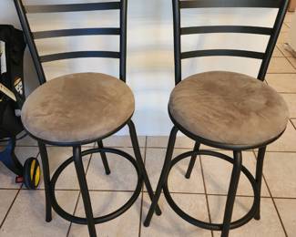 2 Bar Stools