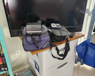 Vintage Camaras - Storage Cabinet