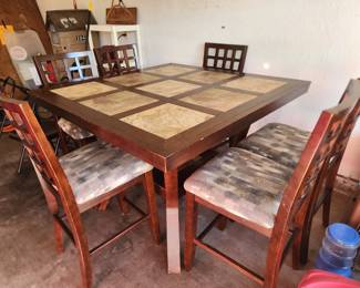 Nice Bar High Table with 6 Chairs