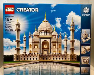 Lego Taj Mahal (open box)