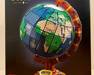 Lego The Globe (open box)