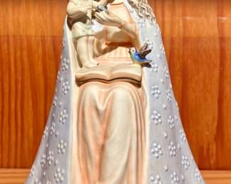 "Flower Madonna" Hummel