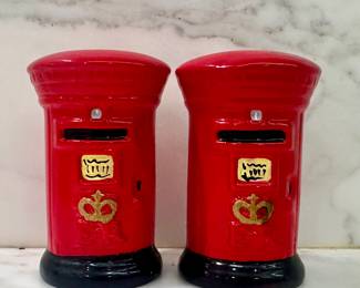 Royal Mail Box Salt & Pepper Shakers