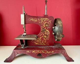 Vintage Sewing Machine (Germany)