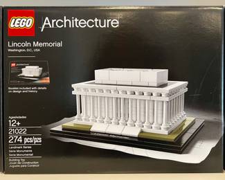 Lego Lincoln Memorial (open box)