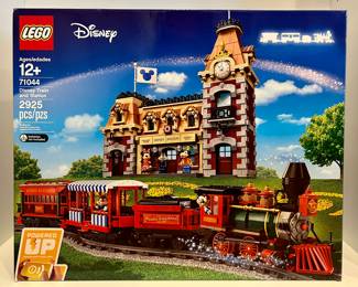 Lego Disney Train & Station (open box)