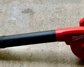 Milwaukee Leaf Blower