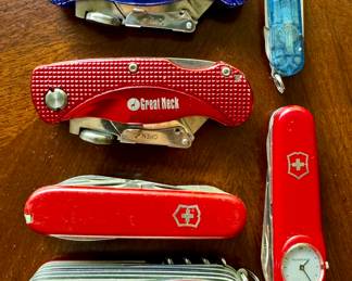 Swiss Army & Great Neck Pocket Knives