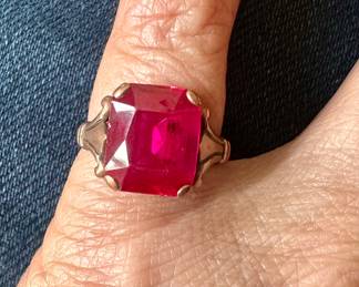 10K & Red Stone Ring