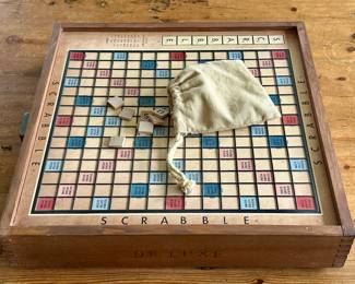 Scrabble Deluxe 