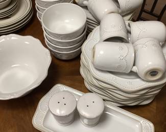 Food Network stoneware set