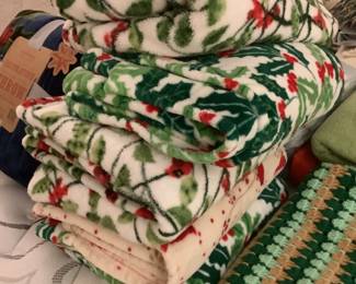 Holiday throw blankets