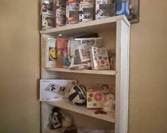 Collectibles & Toys