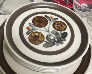Vintage Dinner Set