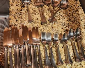 stainless flatware set