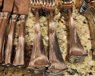stainless flatware set