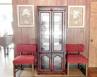 China cabinet / glass cabinet
