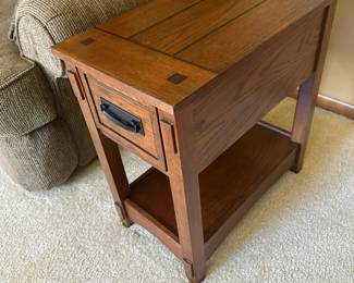 ASHLEY FURNITURE Chair Side End Table