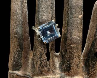 JM FOX 10KT GOLD Ring with 3.25CT Square Cut Aquamarine Stone