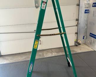 WERNER 6' Fiberglass Ladder