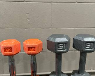 LOT - Assorted Weight Dumbbells