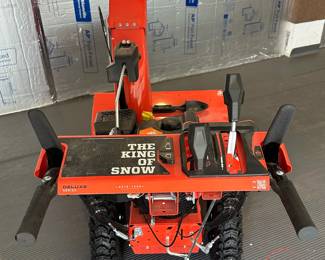 ARIENS AX306cc Deluxe Snow Blower