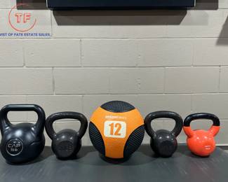 LOT - Kettle Bells with Medicine Ball