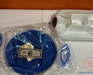 PAMPERED CHEF Containers