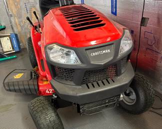 CRAFTSMAN T110 42" Riding Lawn Mower