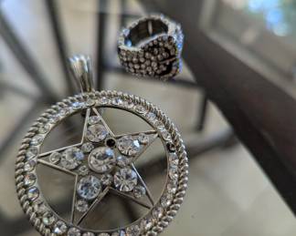 Yeeeehaw! I love some bling!