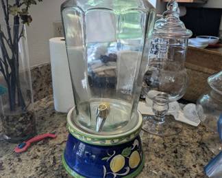 Lemonade stand!! Ok, or margaritas!!! Definitely sounds better .. life is much easier with tequila! 