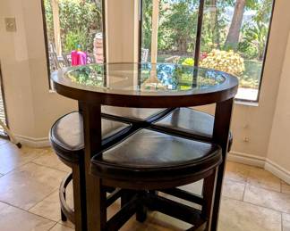 This is a unique and super cool kitchen table . The barstools are so cool. Do you see that gorgeous view . It was 99 degrees out there and my hair frizzed taking pictures of the backyard (you'll see them ).