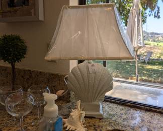 This shell lamp is so beautiful reminds me of the beach and it's BRAND SPANKING NEW! A little taste or the ocean without all the sand and mess 