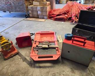 #2122 • (2) Automatic Levels & a Sound Box
